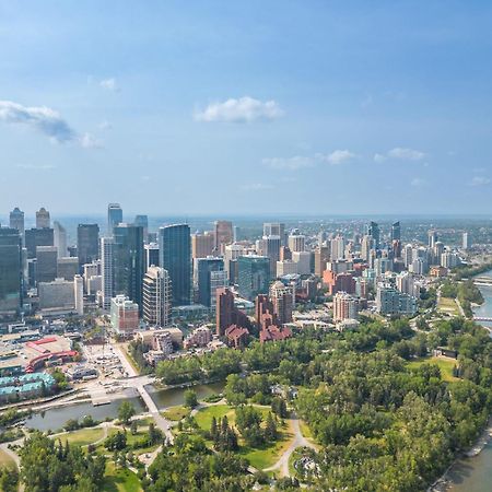 YYC Guest Favorite Riverside Retreat- Walking Trails, Downtown Near Stampede! Free Banff Pass, Wine, Gym, Parking! מראה חיצוני תמונה